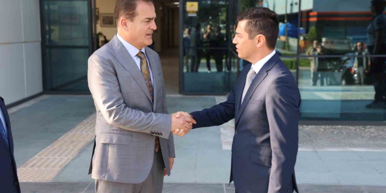 Vali Akbıyık, Başkan Ünlü ile görüştü