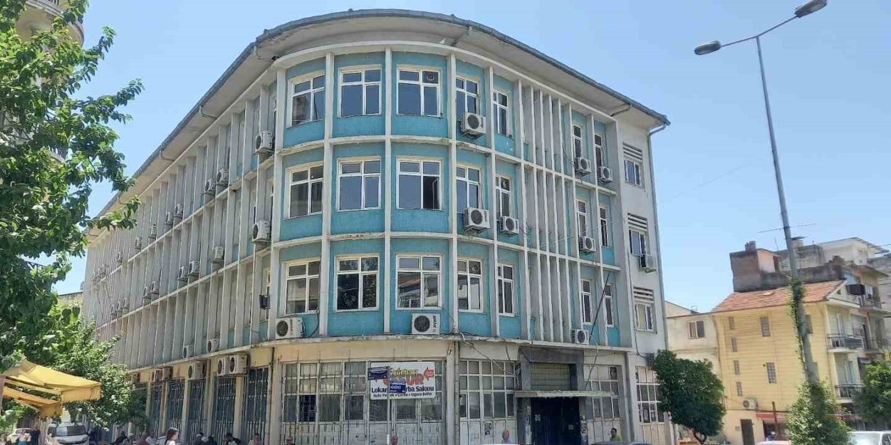 SGK’nın eski binasına alıcı çıkmadı