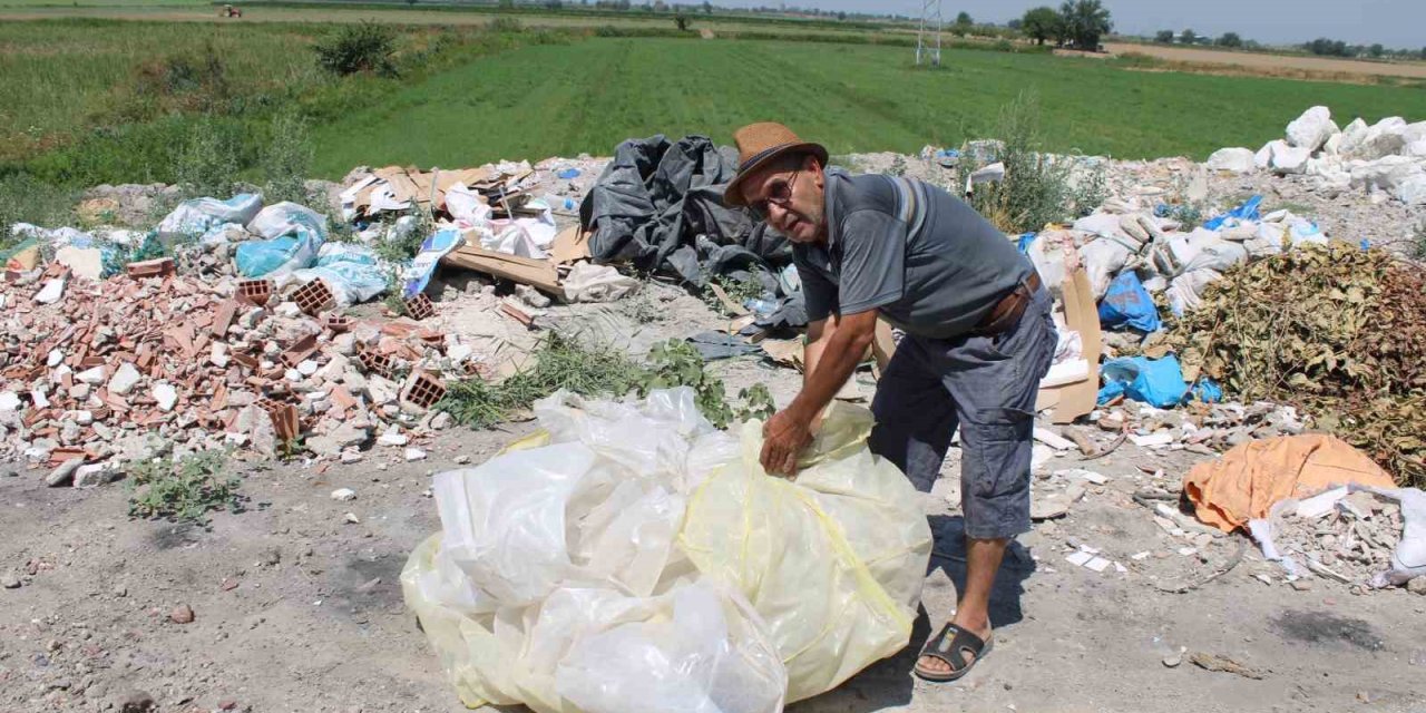 Topladığı çöpleri geri dönüşüme kazandırıyor