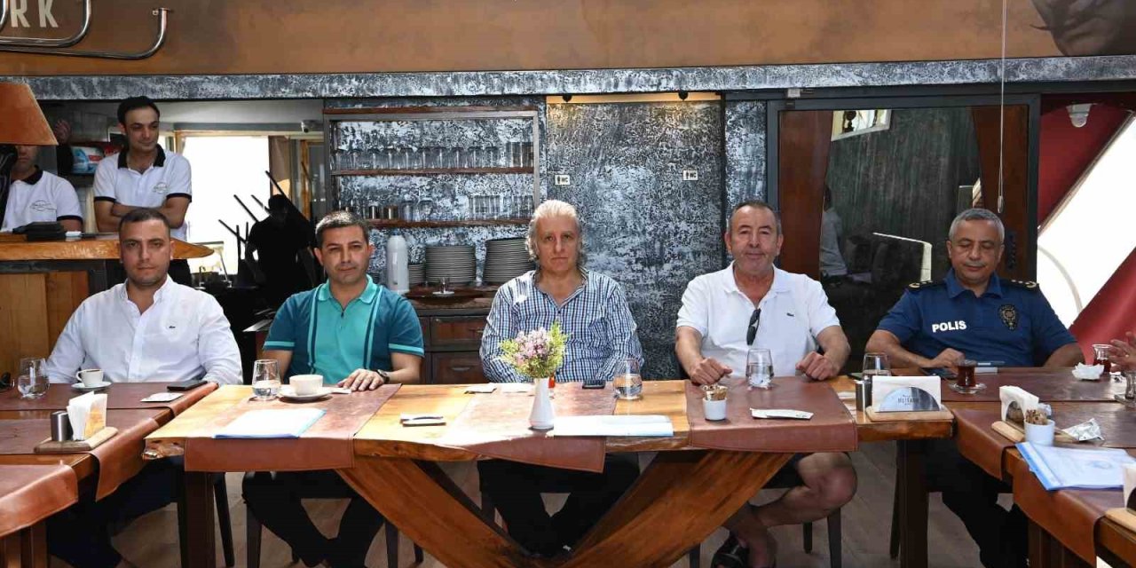 Kuşadası’nda İlçe Danışma Kurulu ‘duygu istismarcılığı’ gündemi ile toplandı