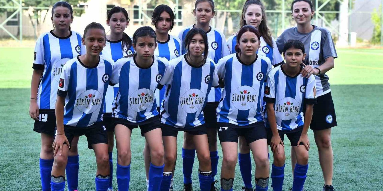 U13-U15 Kız Futbol Ligi’nde ilk düdük çaldı
