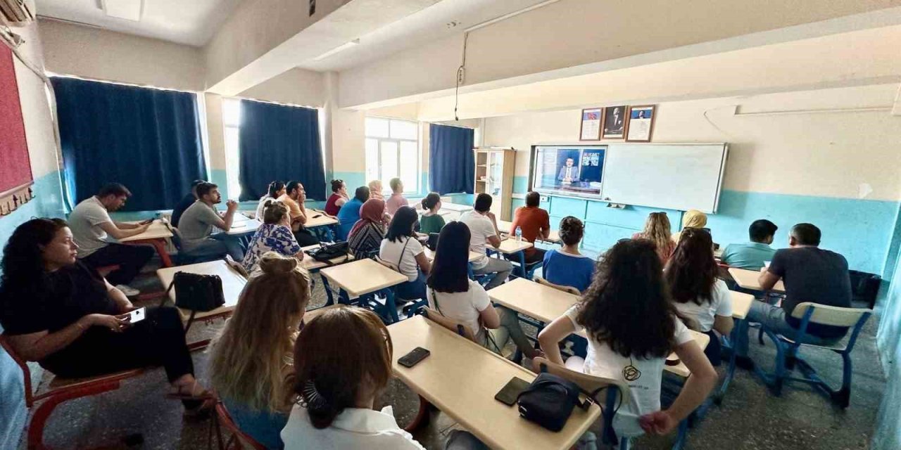 Köyceğiz’de öğretmenler yeni müfredatı inceledi