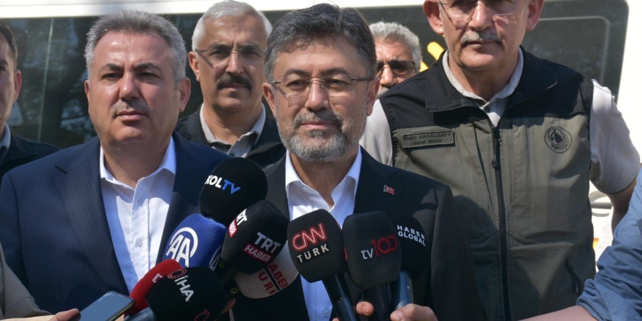 Bakan Yumaklı: "Kuşadası’ndaki orman yangını kontrol altında"