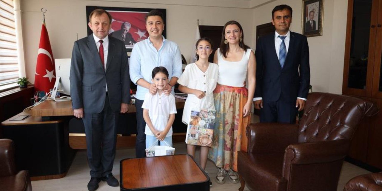 Karacasu Kaymakamı Gündoğdu, genç yazar Nas’ı ağırladı