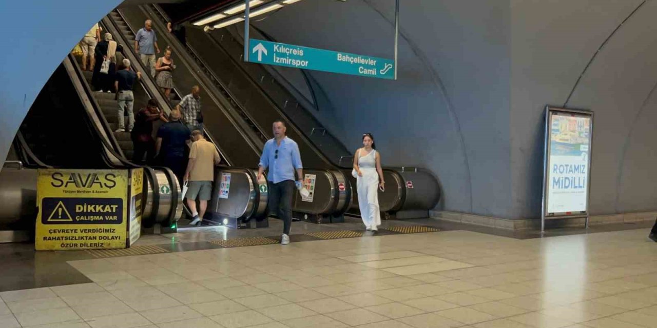 İzmir Metro’sunda yürüyen merdiven arızalandı, 9 kişi yaralandı