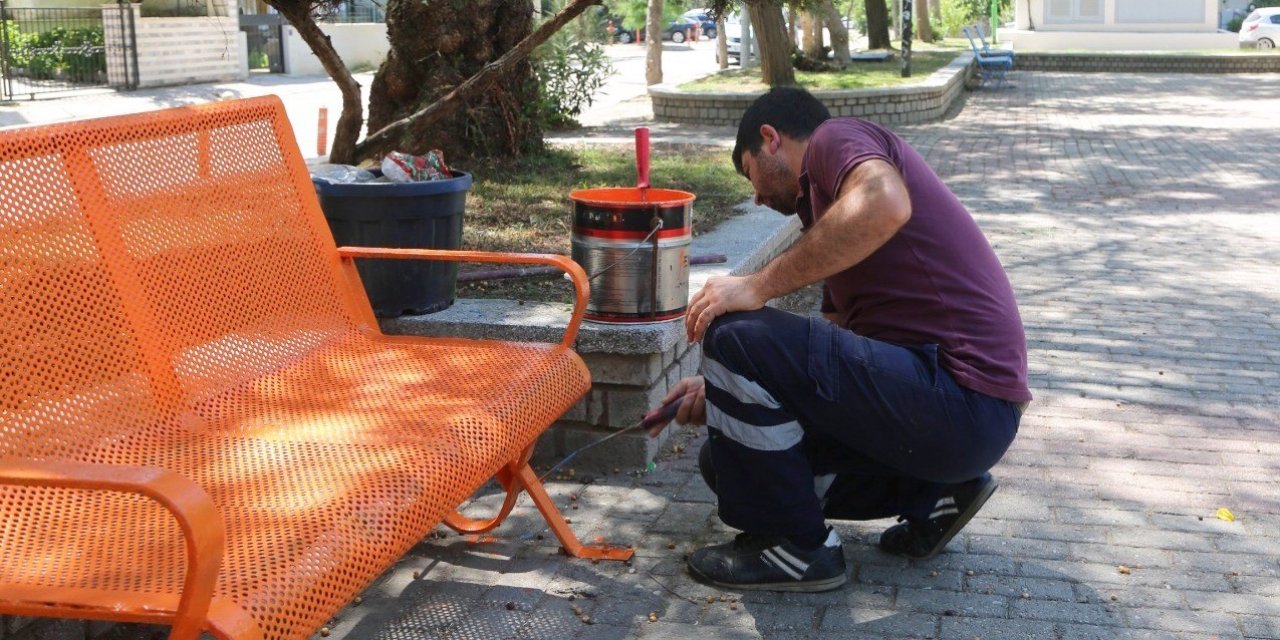 Efeler’de parklar yenileniyor