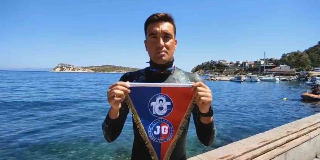 Jandarma Üsteğmen Öztürk, Karaburun’dan Foça’ya yüzdü