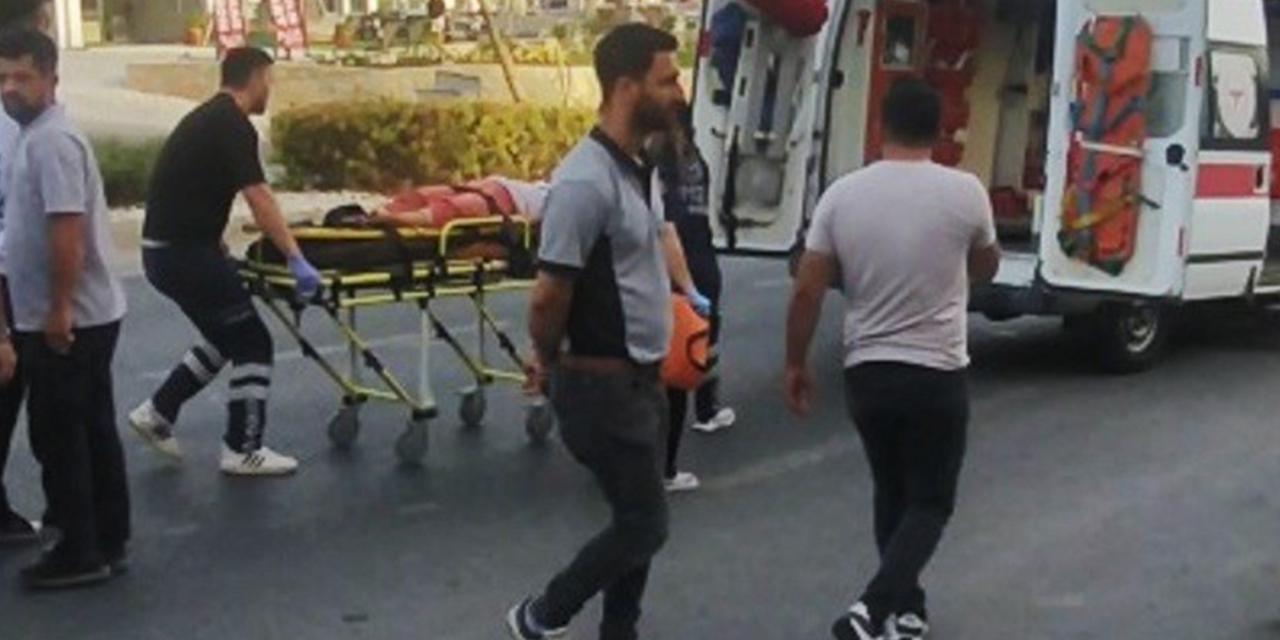 Yolun karşısına geçmeye çalışan çocuğa otomobil çarptı