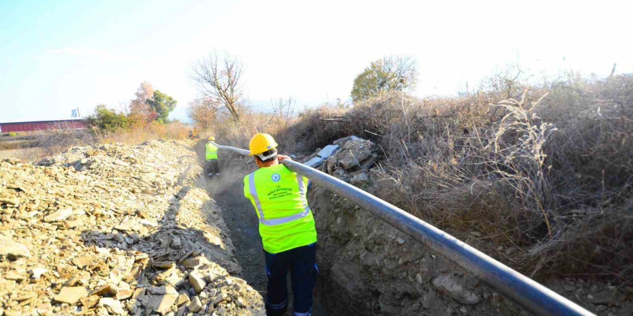 Yeniköy Mahallesinin içme suyu hatları yenileniyor