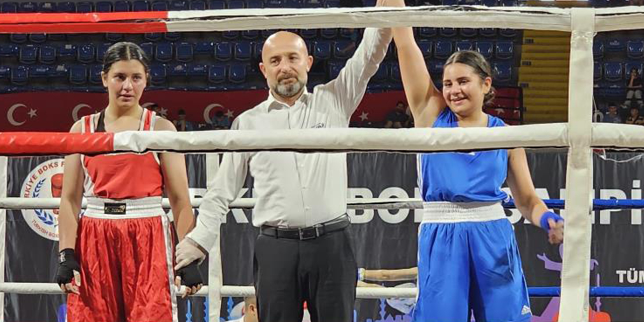 Demir yumruk Rabia, Türkiye üçüncüsü oldu