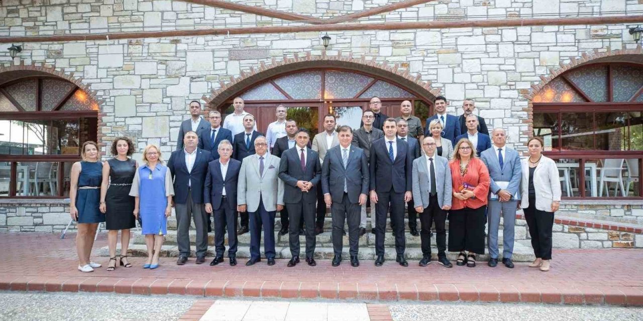 Başkan Tugay Aliağa’da koordinasyon toplantısı yaptı