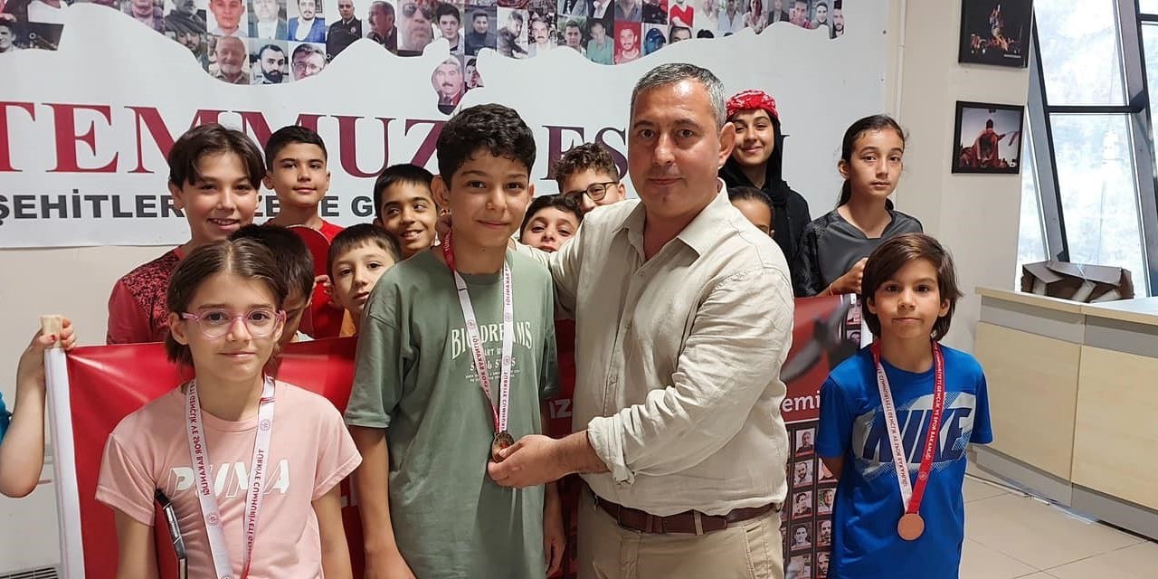 15 Temmuz Demokrasi ve Milli Birlik Günü anısına masa tenisi turnuvası düzenlendi