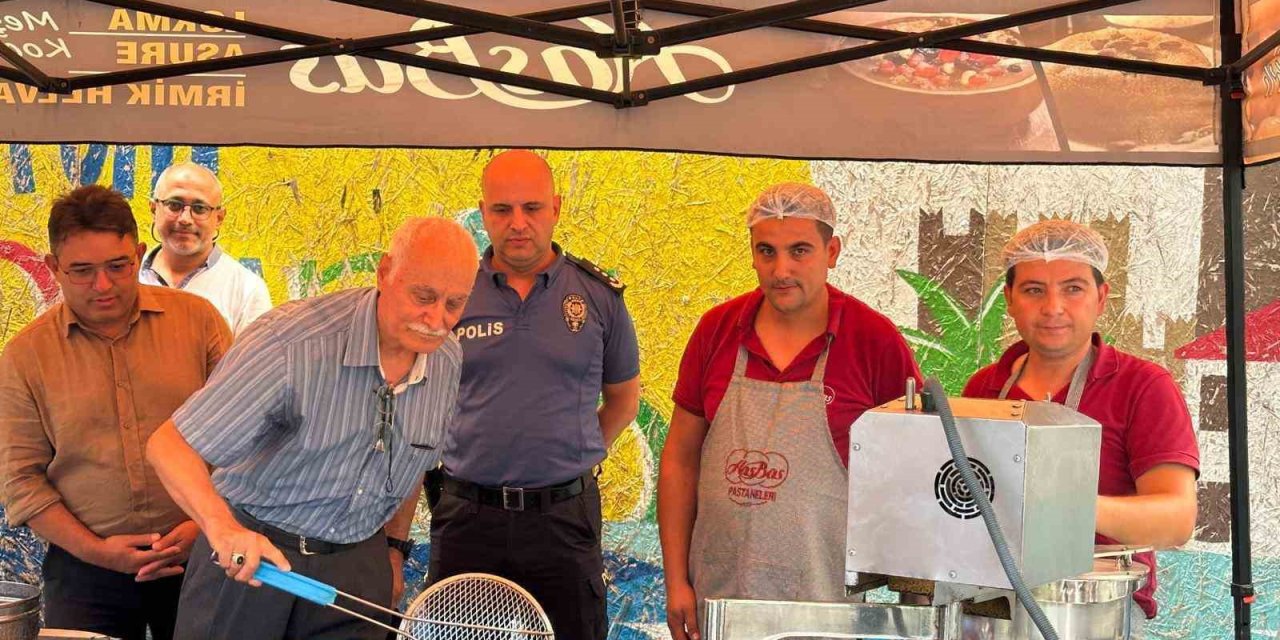 15 Temmuz şehitleri hayrına Marmaris’te lokma dağıtıldı