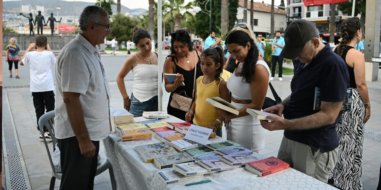 Kuşadası'nda yazarlar şenliği başladı