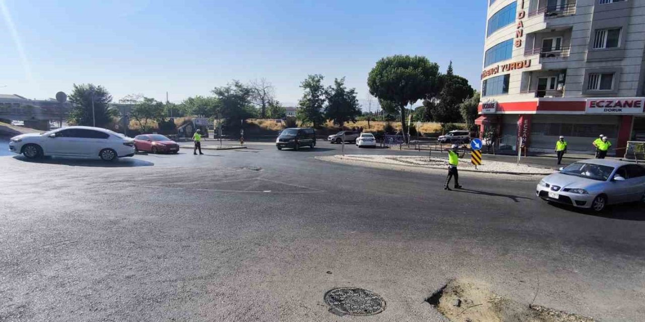 Aydın’da trafik ekiplerinden ‘sınav’ mesaisi