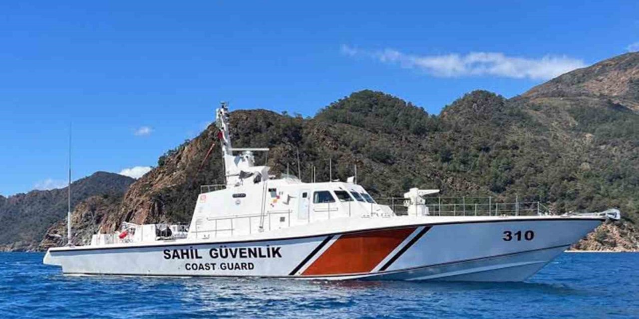 Sahil Güvenlik botları ziyarete açıldı