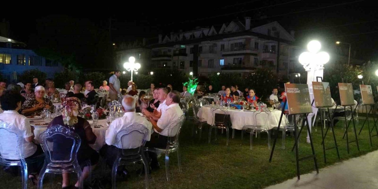 Marmaris’te 15 Temmuz şehitleri anısına yemek programı düzenlendi