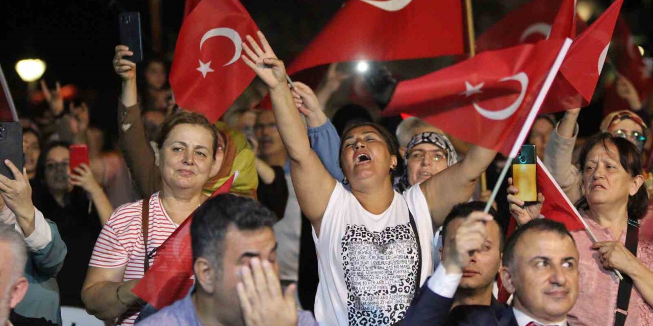 İzmir’de 15 Temmuz anması programı gerçekleşti