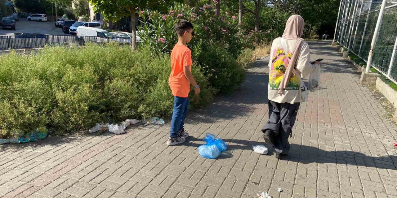Buca’nın sokakları çöplüğe döndü
