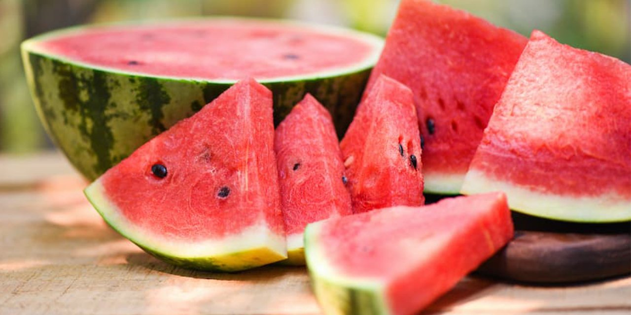 Yazın vazgeçilmezi karpuzun 8 önemli faydası