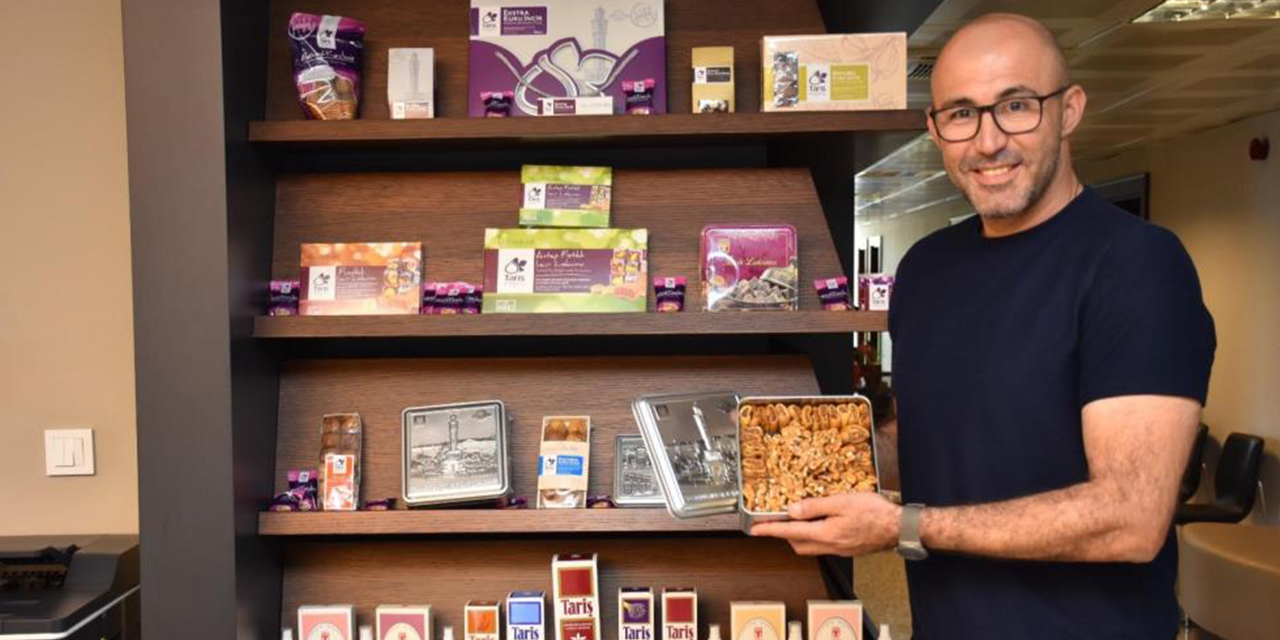 Başkan Zencirci: "TARİŞ ürünlerimizi de belediyemizde sergiliyoruz"