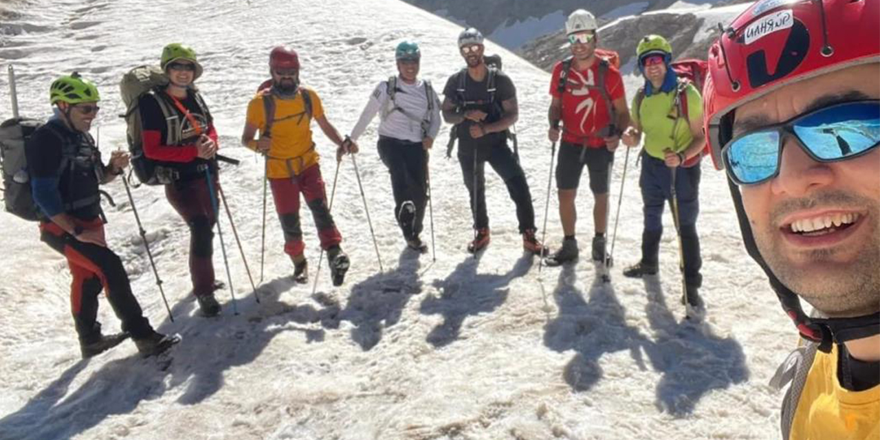 Türkiye’nin en yüksek ikinci zirvesine ekipmansız tırmandılar