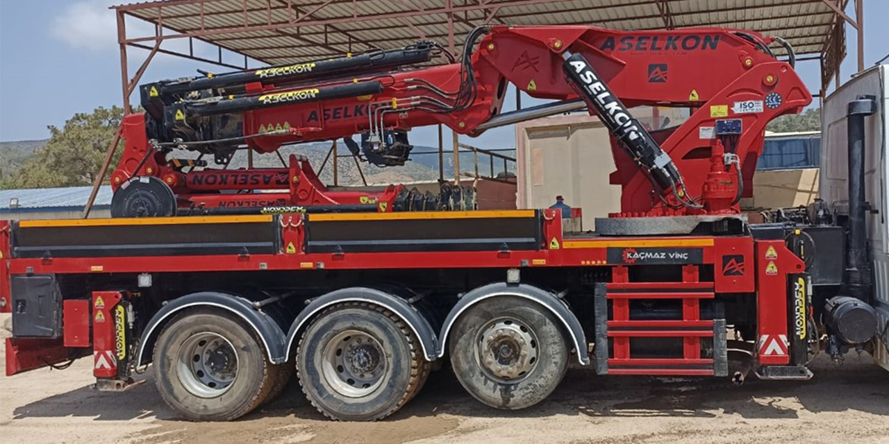 Mersin'de vinç kiralamanın avantajlarını Kaçmaz Vinç ile yaşayın