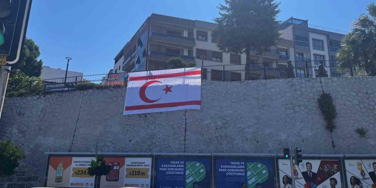 KKTC’nin Barış ve Özgürlük Bayramı İzmir’de kutlanıyor