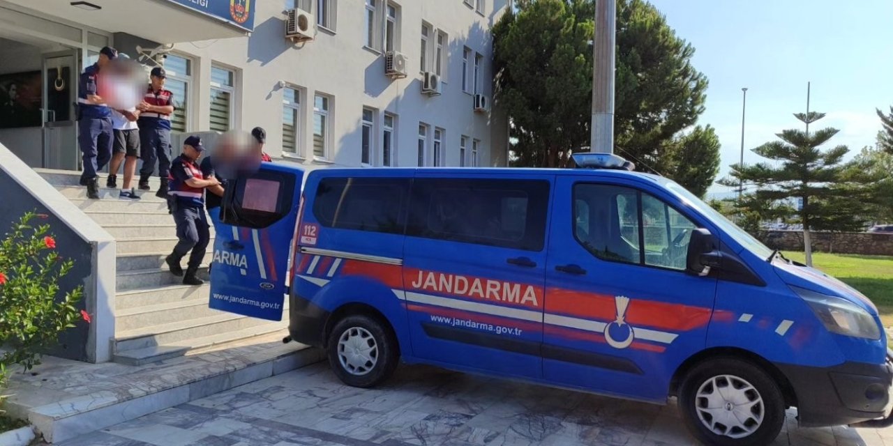 Didim’de 99 düzensiz göçmen ve 2 organizatör yakalandı