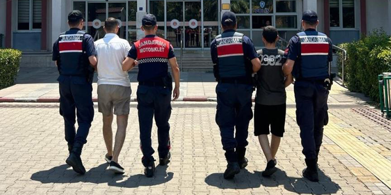 Gurbetçi şahsın arabasını parçalanmaktan jandarma ekipleri kurtardı