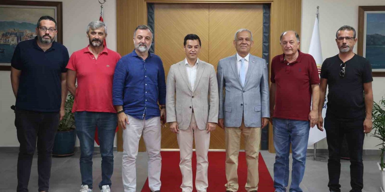 Başkan Ünlü gazetecileri ağırladı