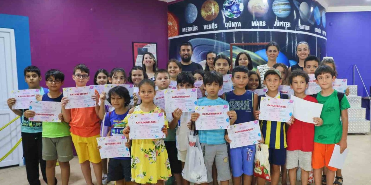 Başkan Çerçioğlu minik öğrencileri bilimle buluşturuyor
