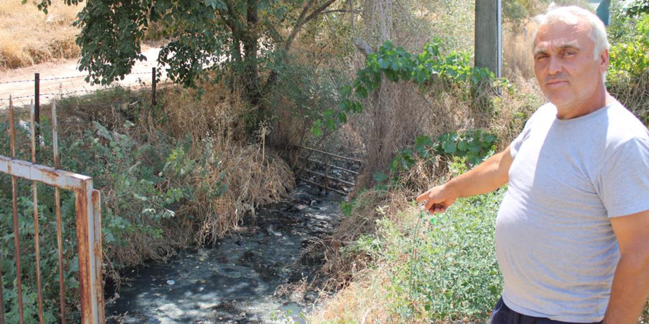 Fabrikanın atık suyu vatandaşı mağdur etti