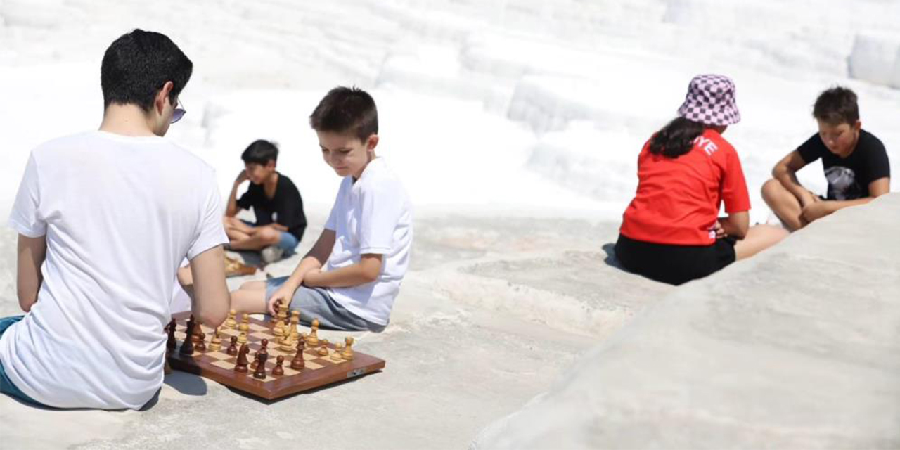 Satranç hamleleri Pamukkale’de atıldı