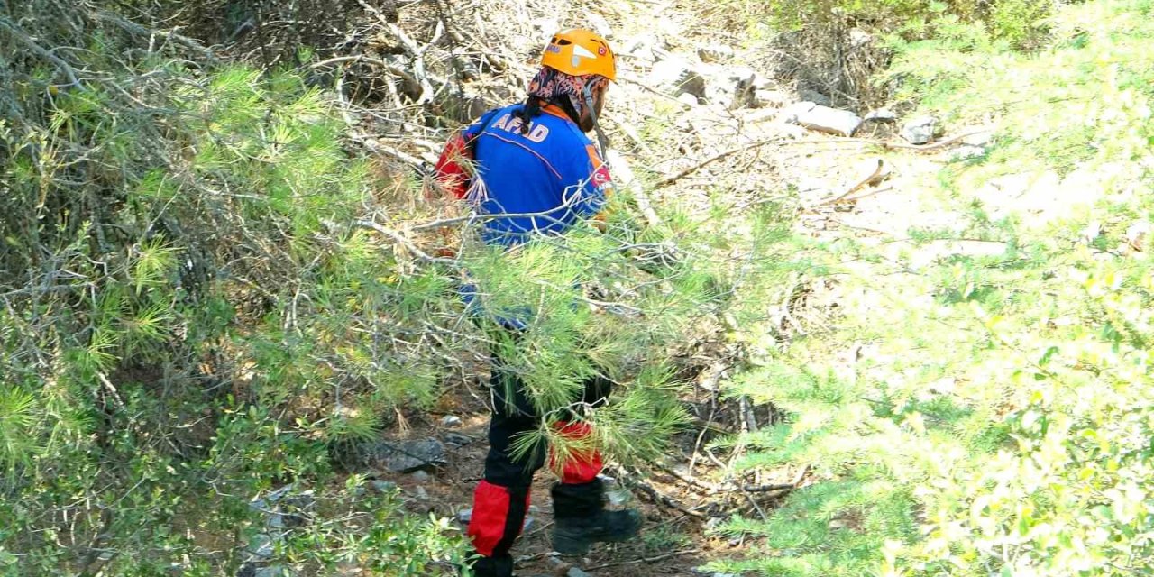 Alzaymır hastası kadın 8 gündür her yerde aranıyor