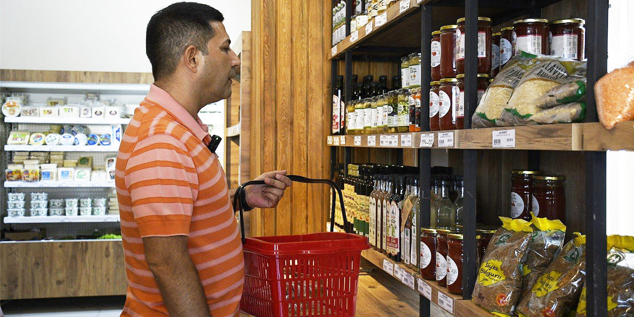 Kuşadası’nda uygun fiyata sağlıklı gıda Halk Ada Market raflarında