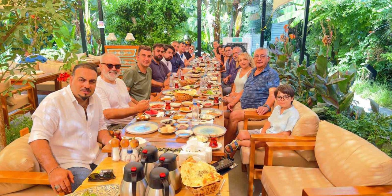 Bodrum Gazeteciler Cemiyeti kahvaltıda bir araya geldi