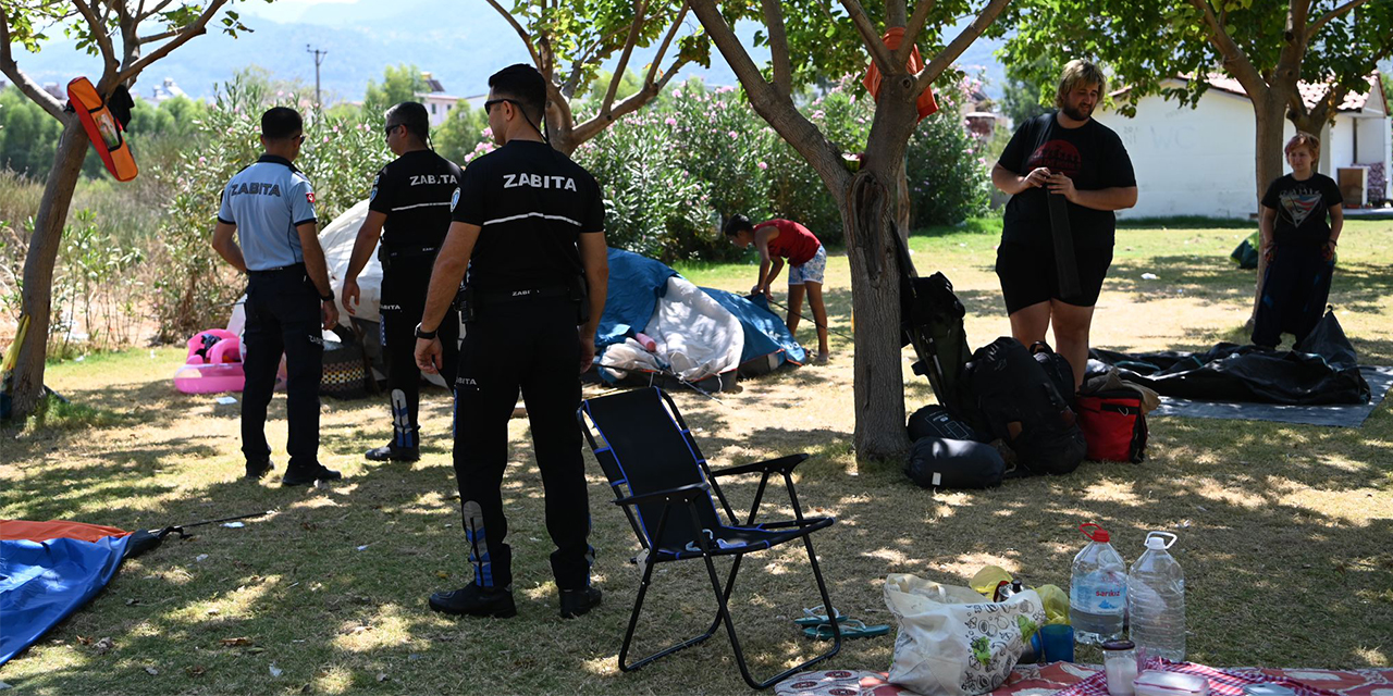 Kuşadası Belediyesi çevreyi kirletenlere “dur” dedi!