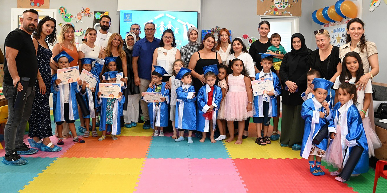Kuşadalı miniklerin ilk mezuniyet heyecanı