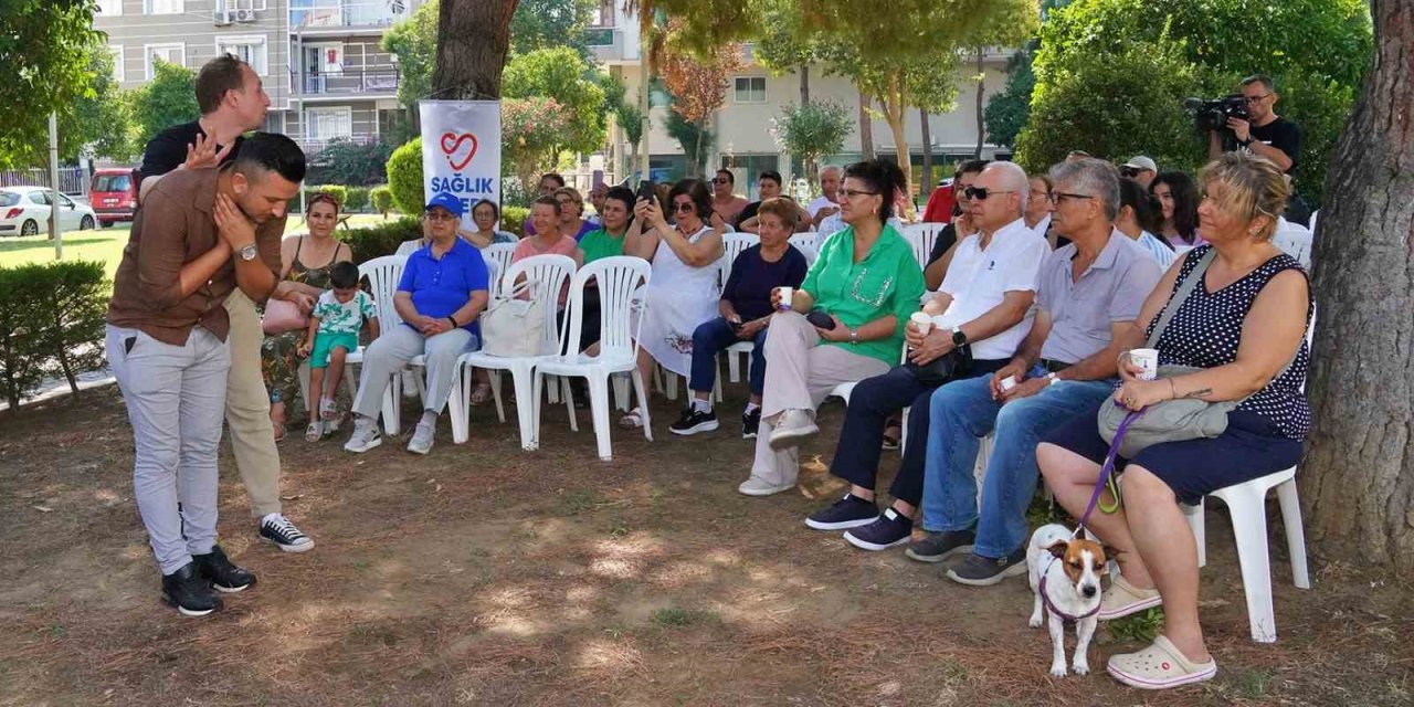 İzmirliler sağlığı geliştiren parklarda buluşuyor