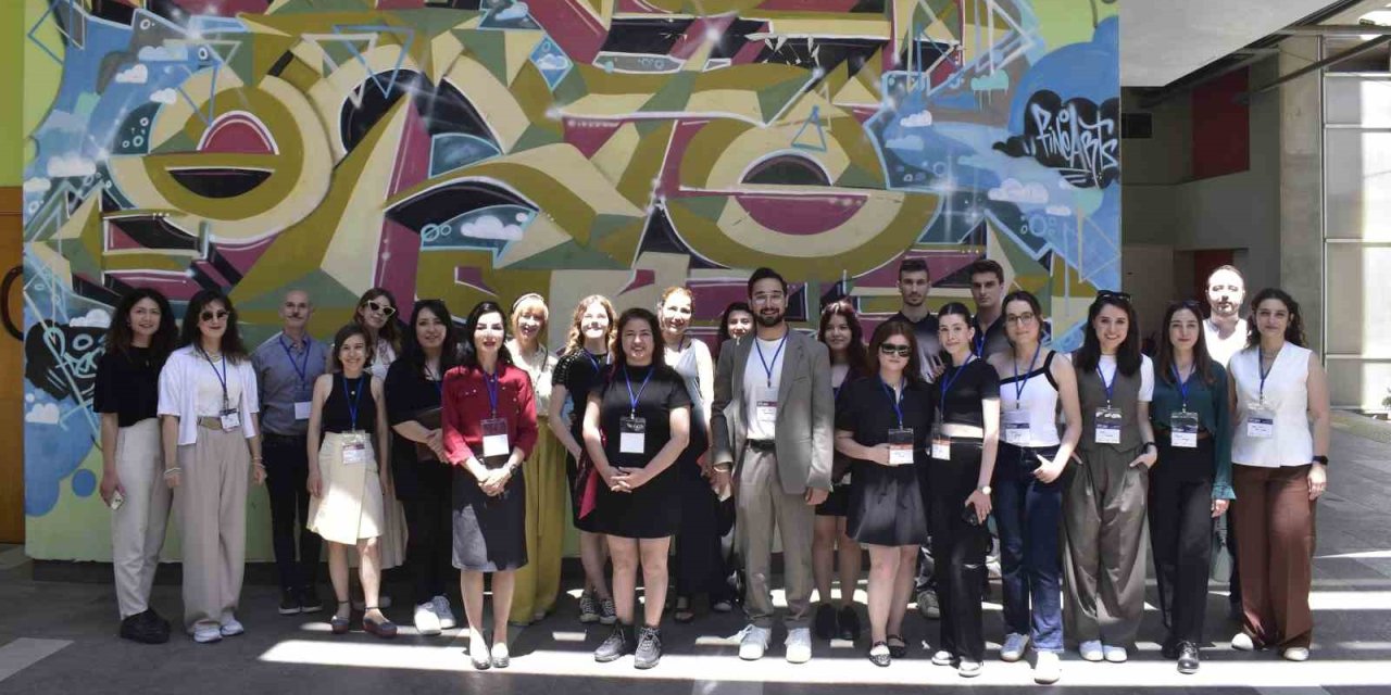 Tasarımcılar, iletişim ve yeni fikirler için buluştu