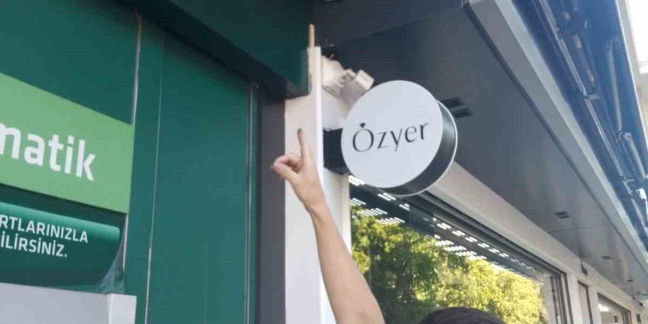 Kumruların yuvasını yapmasına yardımcı oldu