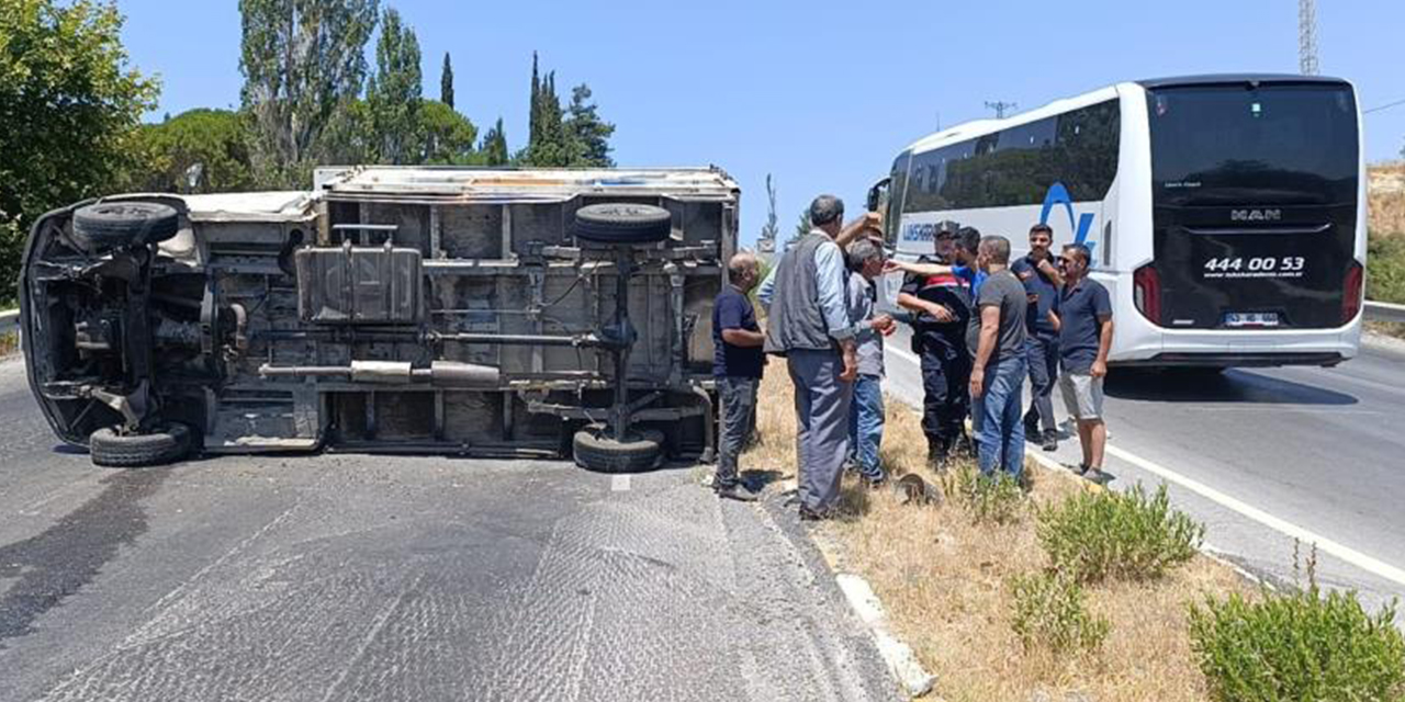 Söke’deki kazada iki araç devrildi: 4 yaralı