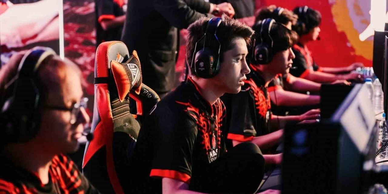 İzmir esporda dev finale ev sahipliği yapıyor