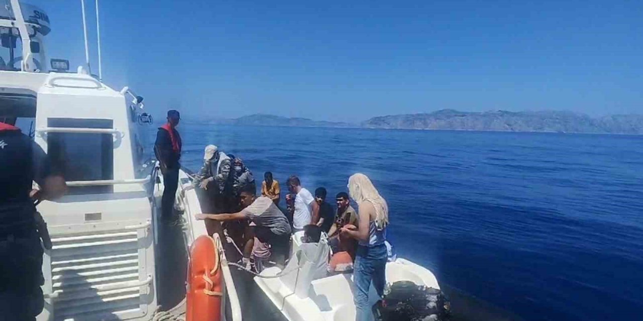 Marmaris’te 19 düzensiz göçmen kurtarıldı