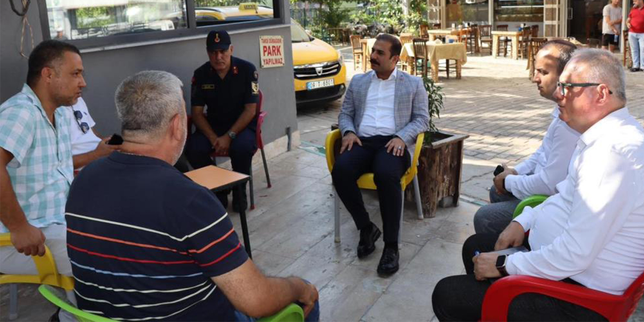 Koçarlı Kaymakamı Taşkın ilçe esnafı ile bir araya geldi