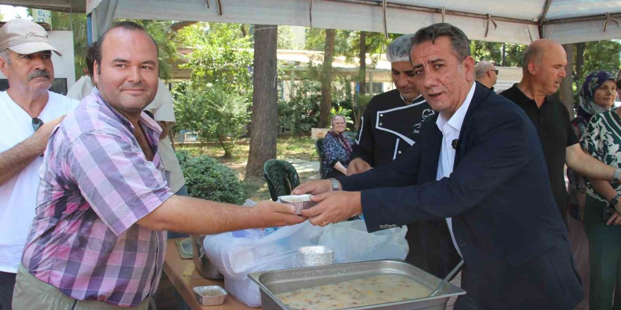 Efeler Belediyesi’nden aşure hayrı