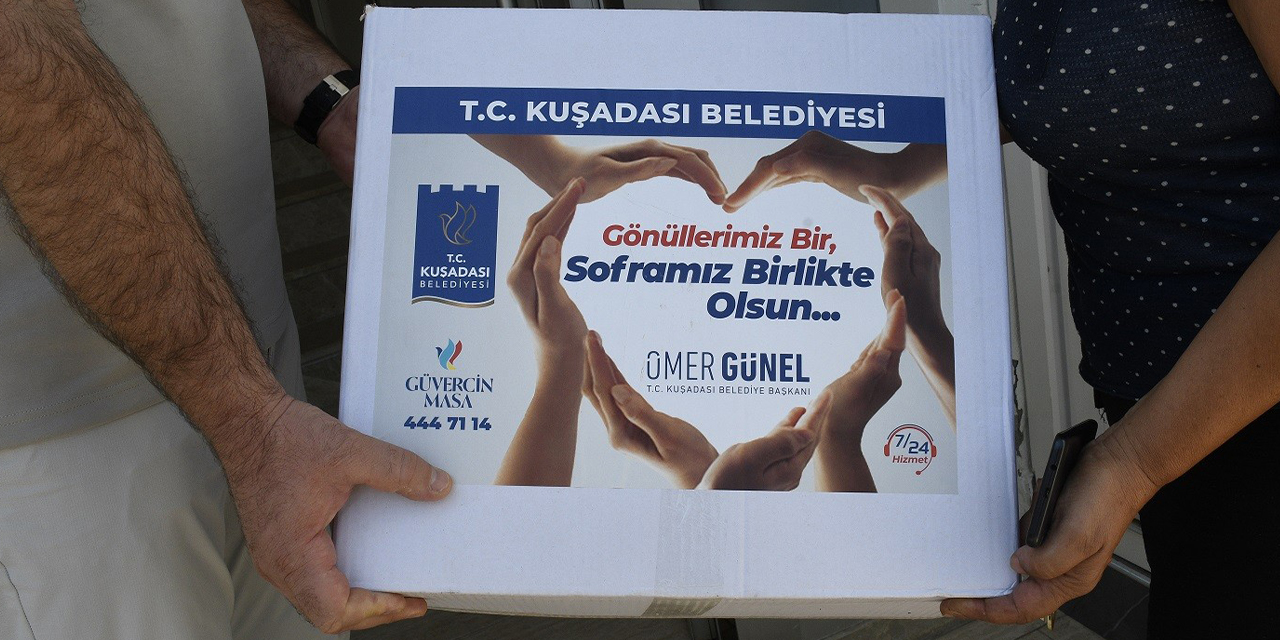 Kuşadası Belediyesi’nden hemşehrilerine gıda kolisi desteği