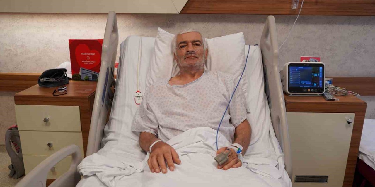 Akciğer kanseri Kazakistanlı hasta şifayı İzmir’de buldu