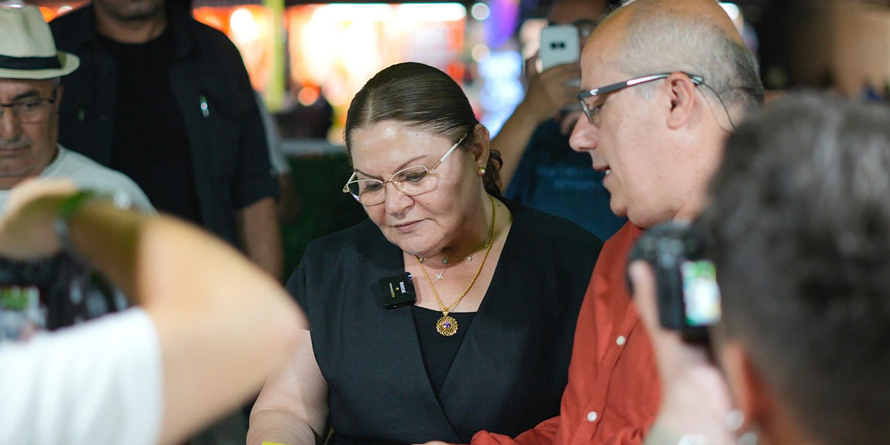 Başkan Gençay, edebiyat dünyasının güçlü isimleri ile bir araya geldi